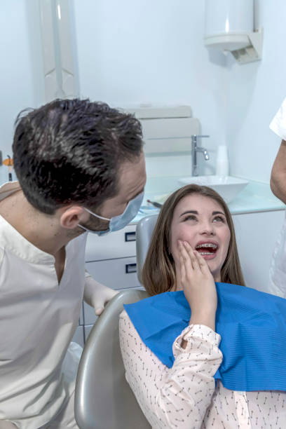 Best Chipped Tooth Repair Near Me  in Chinle, AZ